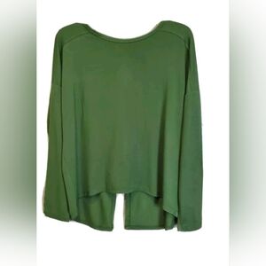 YELETE Long Sleeve Split Back Green Top Medium Athleisure